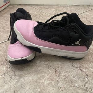 Nike Air Jordan Max Aura 2 CN8090-006 Pink and Black 4.5Y